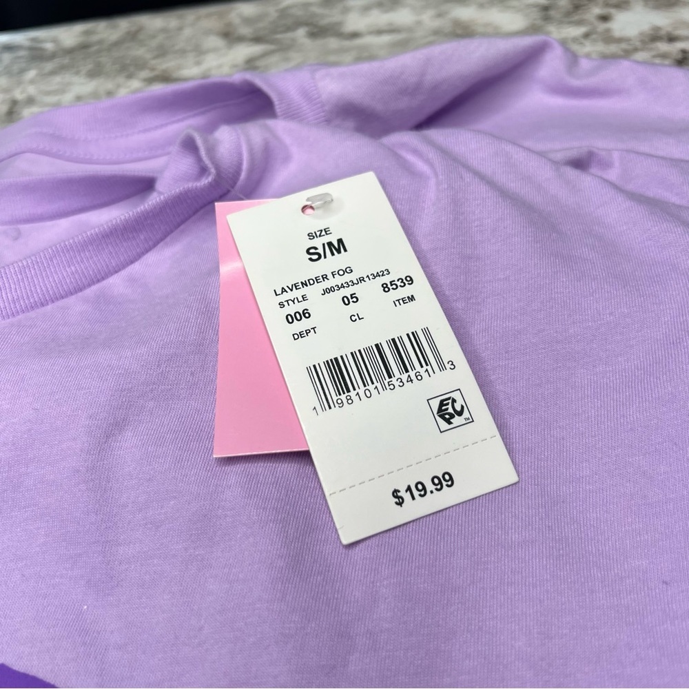 Zoe + Liv Maldives tshirt NWT new purple size small/medium
Oversized - Picture 3 of 4